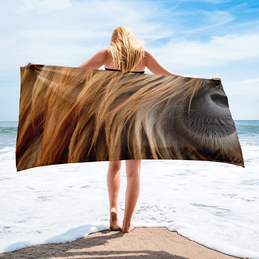 Intricate Monkey Fur Beach Towel by Visual Verse - Image 2