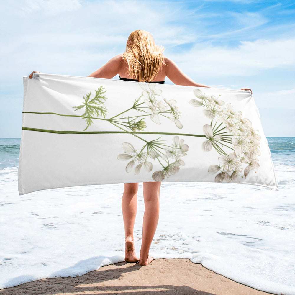 Cow Parsley Flower Beach Towel by Visual Verse - Image 2