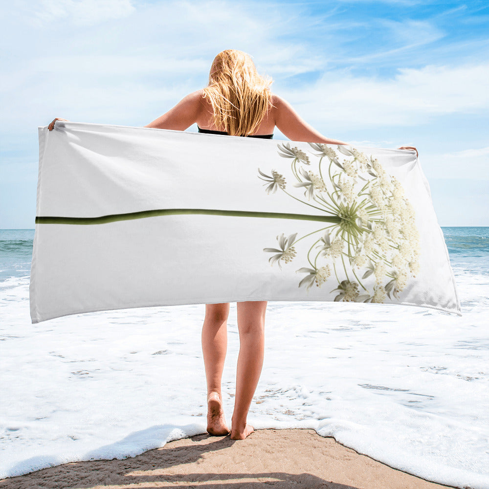 Queen Annes Lace Flower Beach Towel by Visual Verse - Image 2